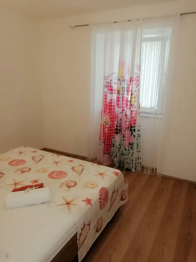 Apartments Martina Banjole 0*,